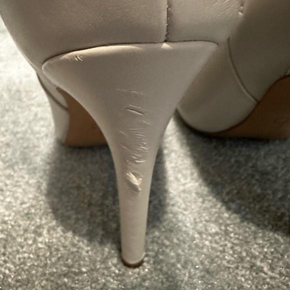 Jessica Simpson white slouch booties 7.5M - Picture 5 of 10